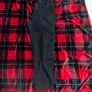 Black 5.11 tactical pants